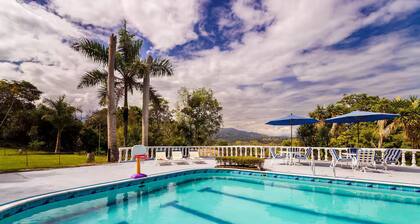 TopSpotÂź de 800 mÂČ - Piscina Privada/Billar/Micro