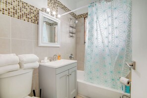 Appartement, 2 chambres, non-fumeurs, cuisine | Salle de bain