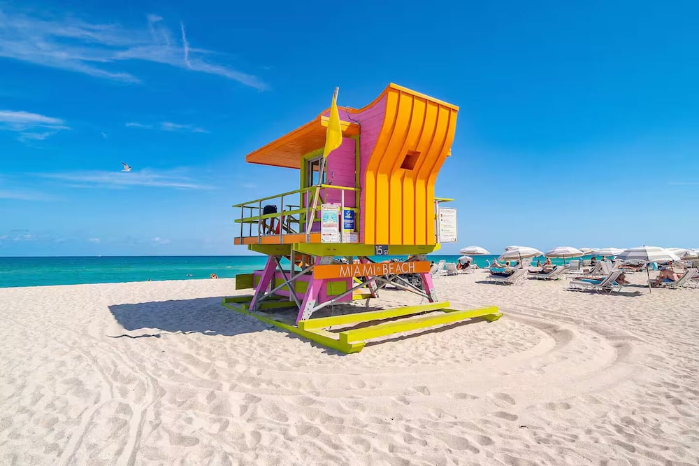 South Beach 2BR Condo Walk to Beach