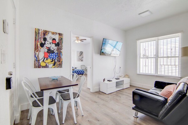 South Beach 2br Condo Walk To Beach - Fisher Island, FL