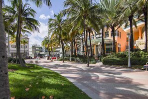 Property grounds - South Beach 2BR Condo Walk to Beach  (Miami Beach)