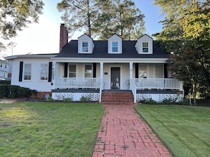 Exterior - Charming Summerville Home Less than 1.5 miles from the Augusta National. (Augusta)