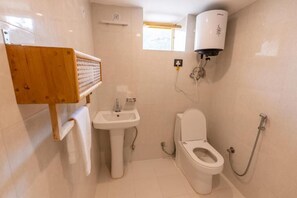 Phòng Suite Cao cấp, quang cảnh núi | Phòng tắm