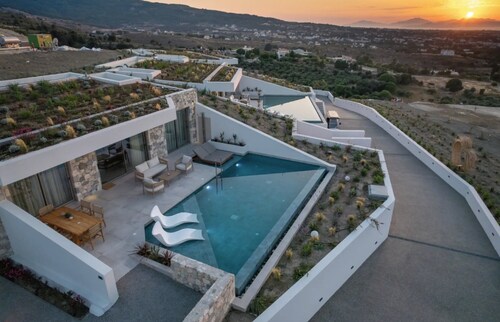 Villa Elythia, Divine Sea Views, Private Pool, Terrace and Garden