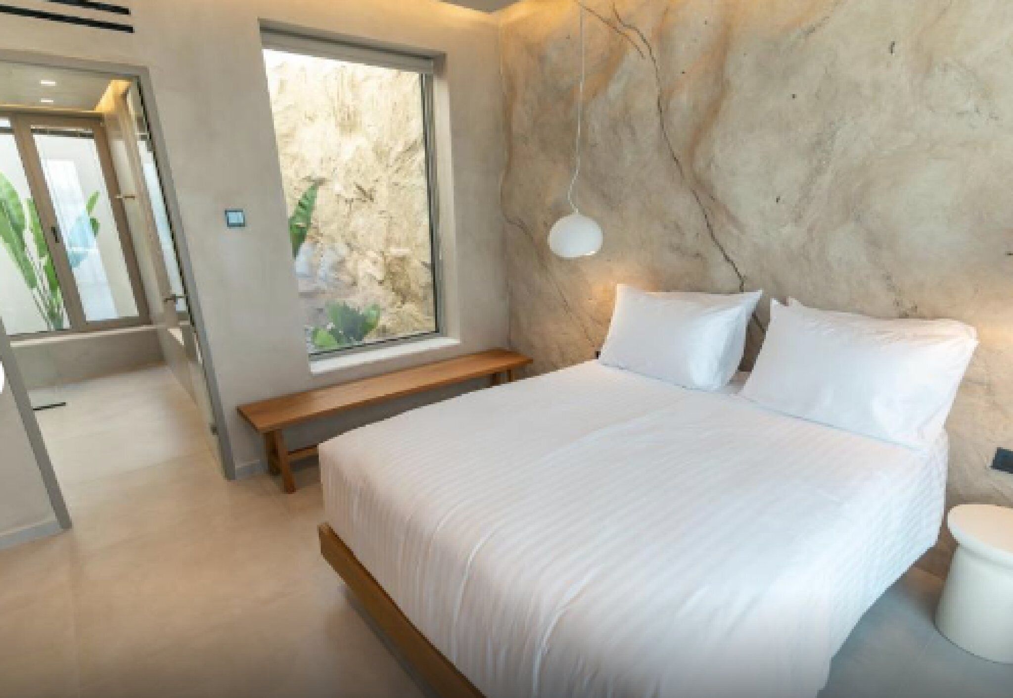 2 bedrooms, in-room safe, iron/ironing board, WiFi (free)