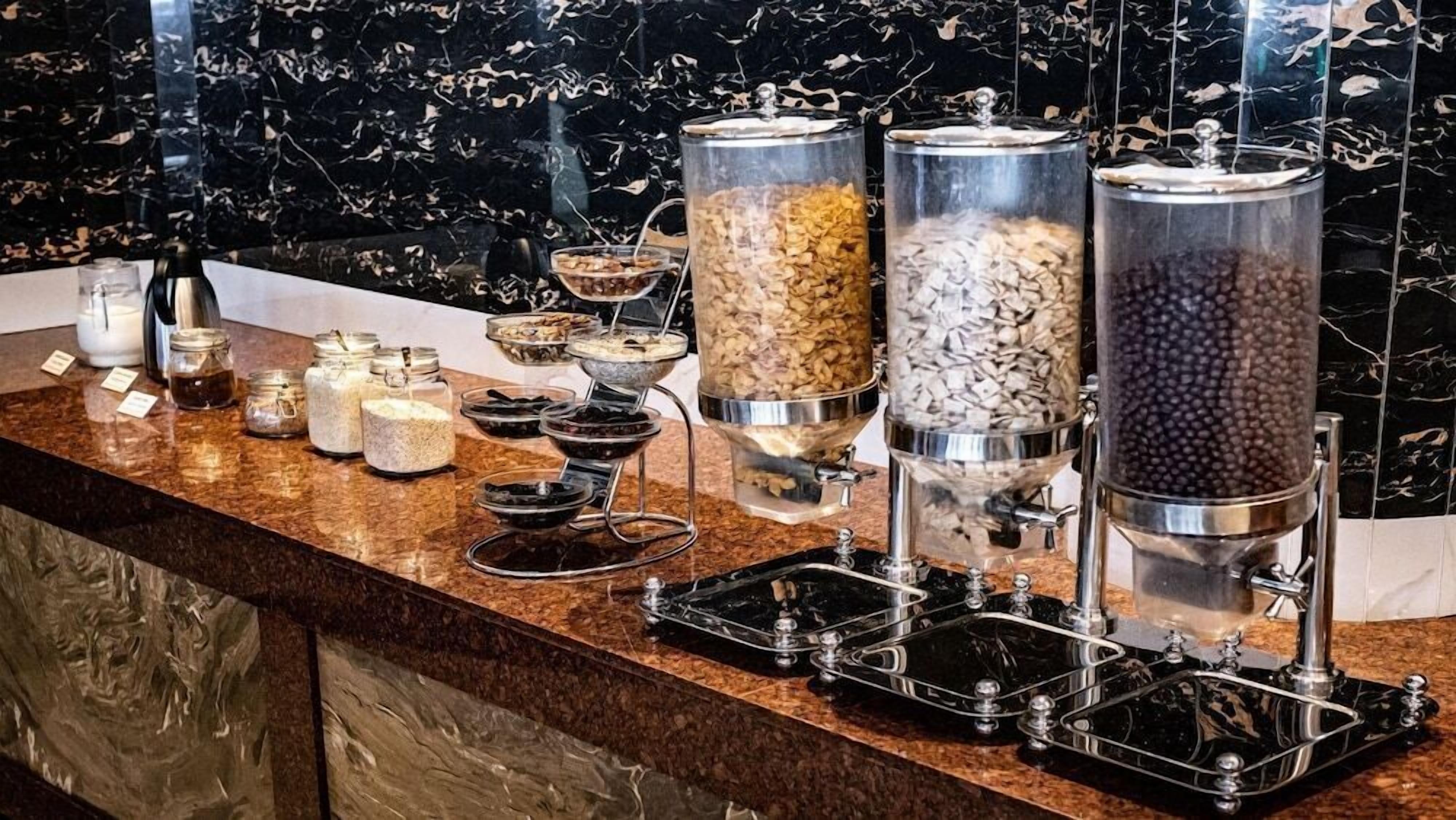 تناول الطعام