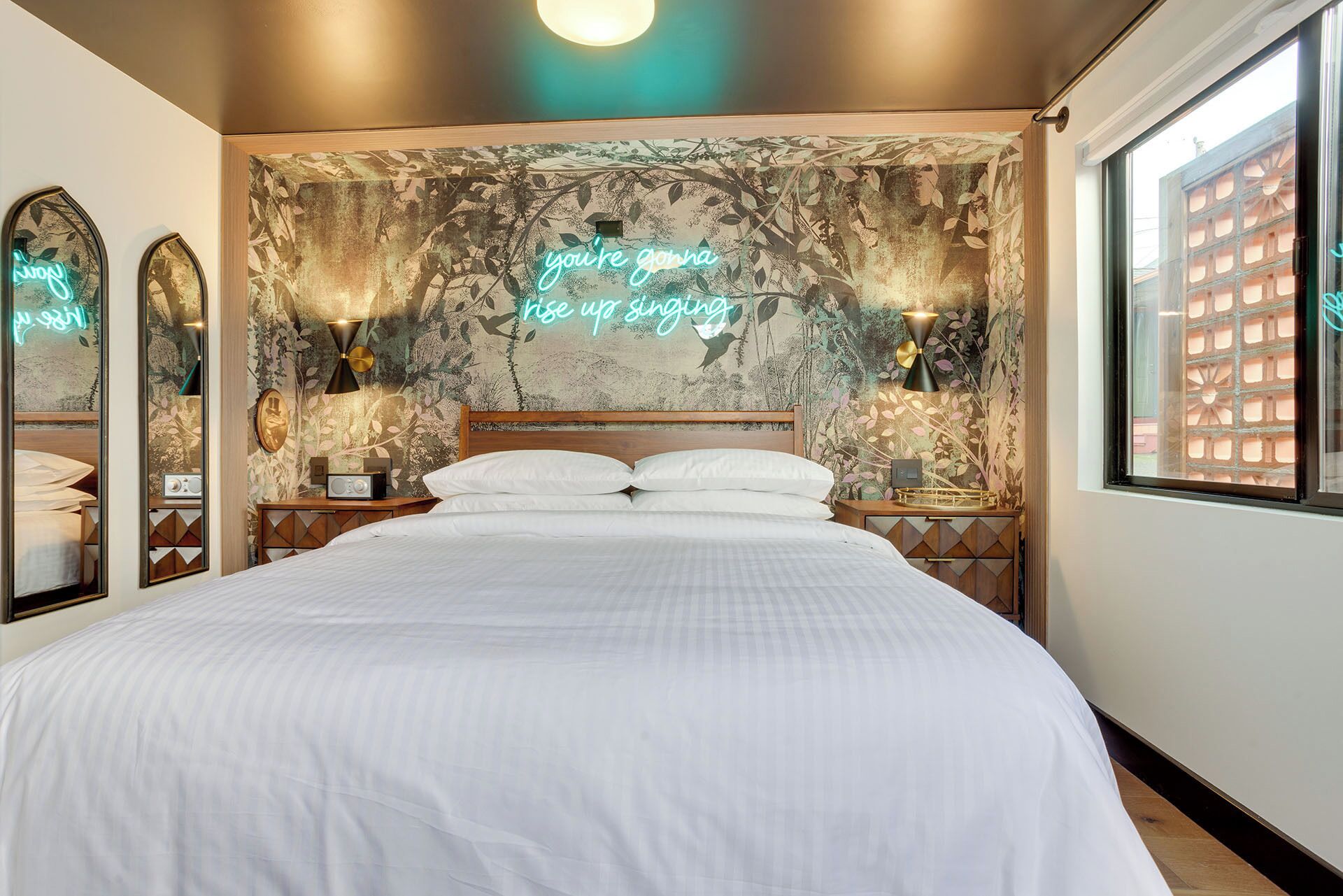 Deluxe Room, Patio, Partial Ocean View