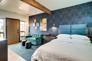 Deluxe Room - The Louie Boutique Motel (Newport)