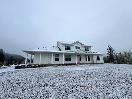 Exterior. Darlingwood