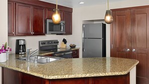 Private kitchen - Gorgeous Beachfront KoOlina Resort + Amenities Included (Kapolei)