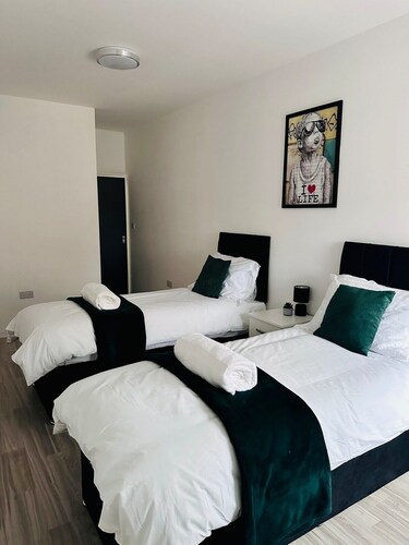 2-Bed Mexborough | Sleeps 6 | Contractors