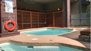 Unclassified image, 4 of 29, button - Bright 2BR Retreat | Hot Tub Access + Walk to Slopes & Summer Concerts (Whistler)