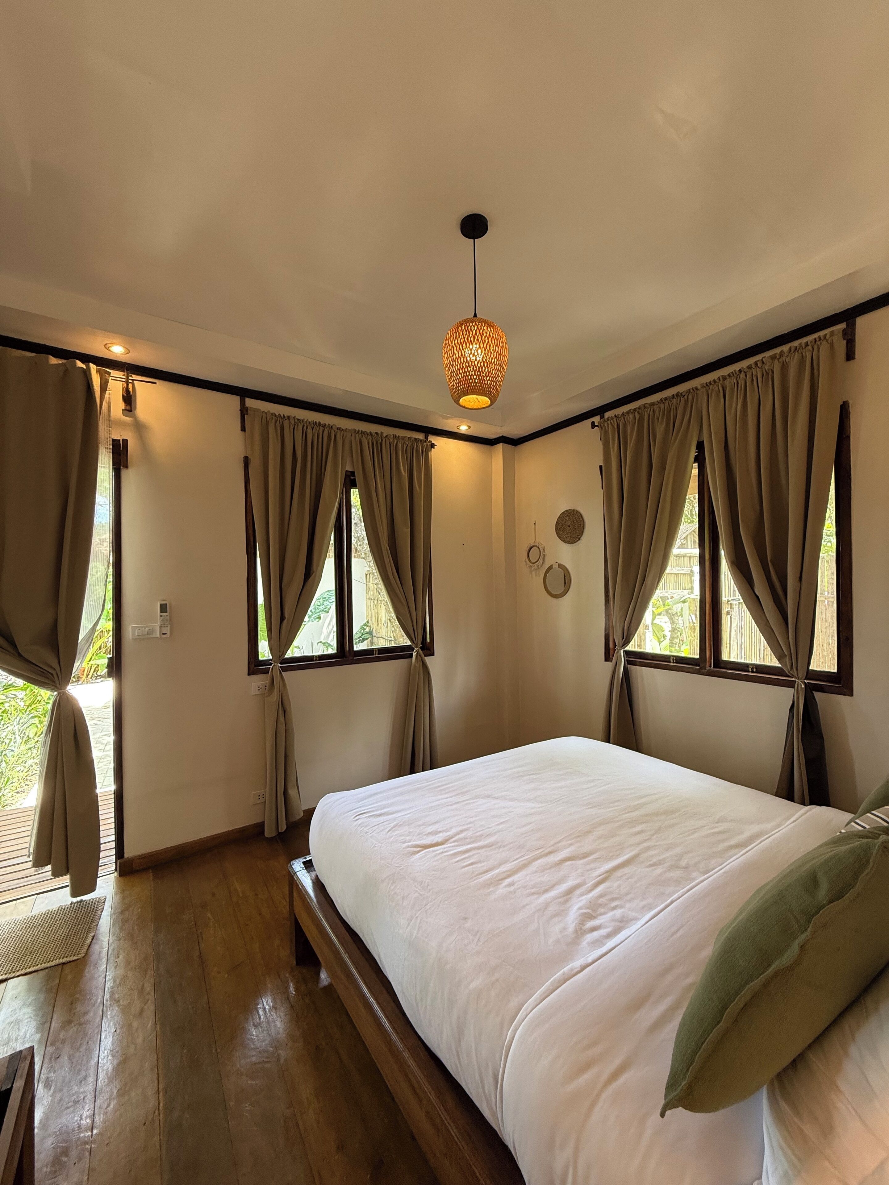 Comfort-feriehus - delvis havudsigt