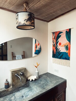 Deluxe Suite, Beach View | Interior - Baia beachfront boutique lodge (San Vicente)