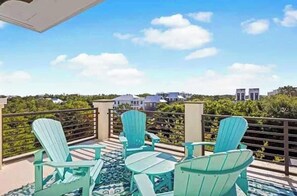 Terrace/patio - Blu’s Away - Short Walk to the Beach! Just steps from the Pool! Rooftop Deck with beautiful views! Sleeps 12 (Santa Rosa Beach)