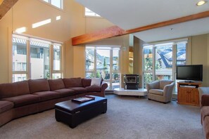 TV, fireplace - Whistler Village Stay | Walk to Slopes, Fireplace & Mountain View | Local Dining (Whistler)