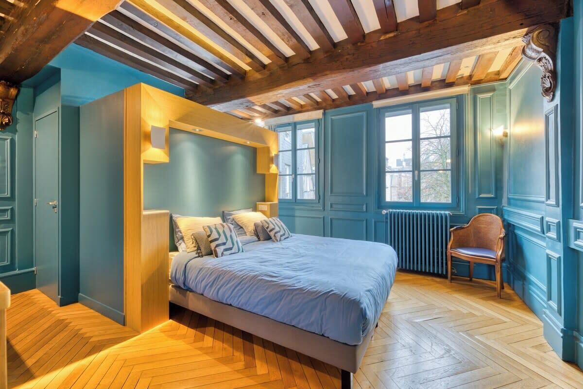 3 slaapkamers, een strijkplank/strijkijzer, wifi, beddengoed