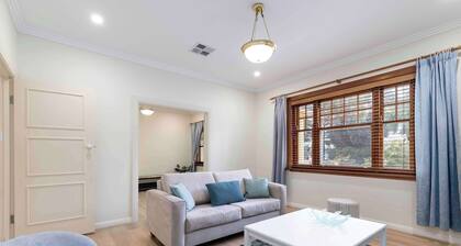 Nola's Coastal Cottage Henley Beach