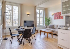 Dining - Manon, magnifique F2 avec vue (Rouen)