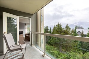 Property grounds - Ski-In/Ski-Out | Pool & Hot Tub | Near Blackcomb Village & Whistler Village (Squamish-Lillooet)