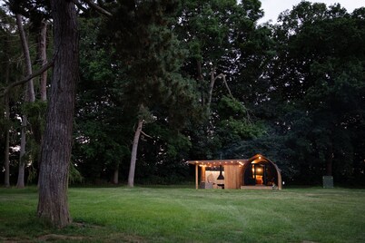 Luxury Rural Cabin with Wood Fired Hot Tub