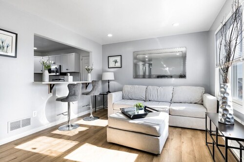 Quiet Lincoln Retreat Near Delaware Beaches & DE Turf