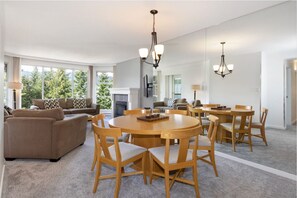 Dining - Relaxing Slope Side Lodging | Pool & Hot Tub | Blackcomb Village Access (Squamish-Lillooet)