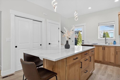 Nampa`s New Nest - The Solara 714