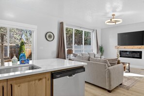 Interior - Nampa`s New Nest - The Orion (Nampa)