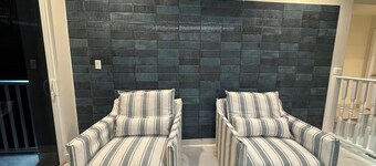 Spacious 5 Bedroom/5 Bathroom Less than 5 Minutes from Grace Bay!