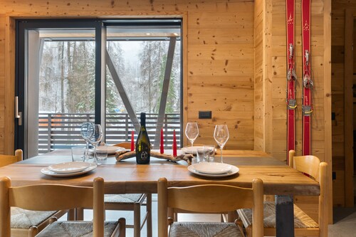Apartment 'Cercen' with Large Terrace and Wi-Fi