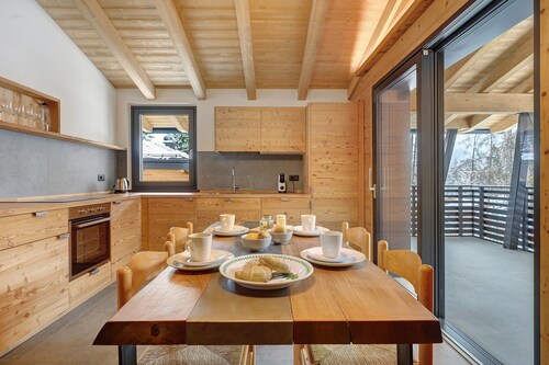 Apartment 'Laste' with Balcony and Wi-Fi