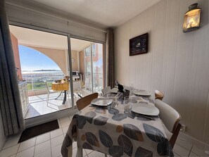 Dining - Apartment sea view - 6 guests (Six-Fours-les-Plages)