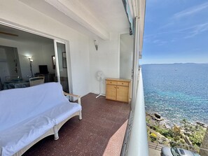 Terrace/patio - 2-bedroom apartment with pool, parking, and WiFi near the beach in Roses (Roses)