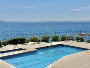 Pool - 2-bedroom apartment with pool, parking, and WiFi near the beach in Roses (Roses)