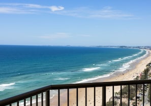 Beach - Level 26 - Pacific Horizon Retreat (Surfers Paradise)