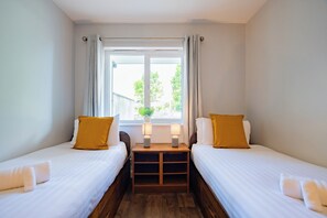 Room - Group-Friendly Galway Getaway with Open-Plan Living (Galway)