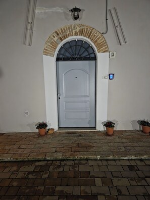 Exterior detail - Ancient eco-sustainable farmhouse: between sea and nature (Marche)