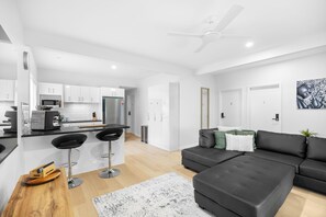 Living area - Sydney Street Stays (Muswellbrook)