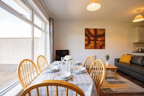 Dining - Relax in a Cozy 3-Bedroom Base Near Galway’s Best Attractions (Galway)