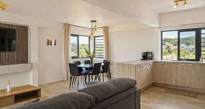 New 2BR Apartment with AC Near Lagoon & Dining