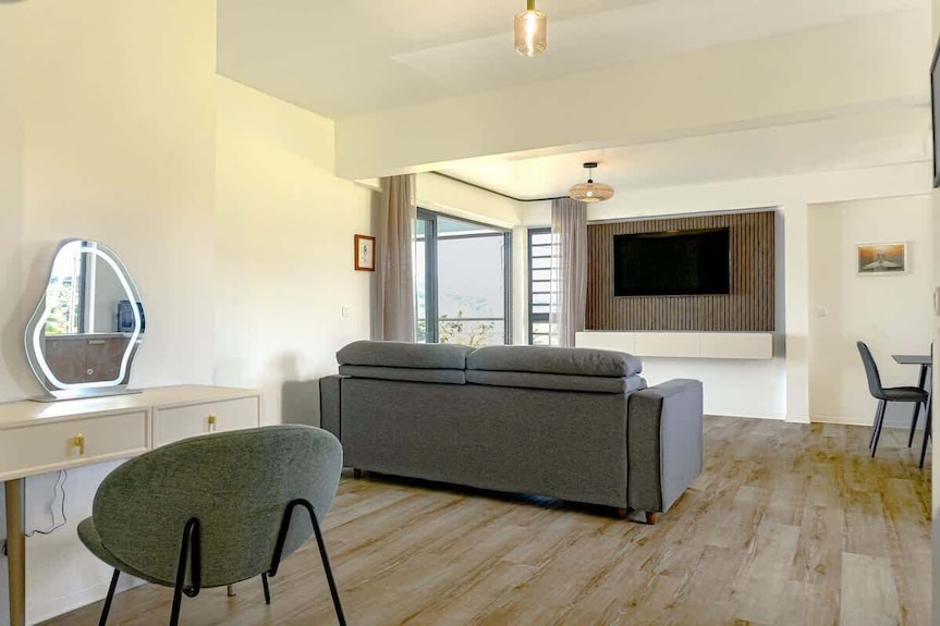 New 2br Apartment With Ac Near Lagoon & Dining - 大溪地
