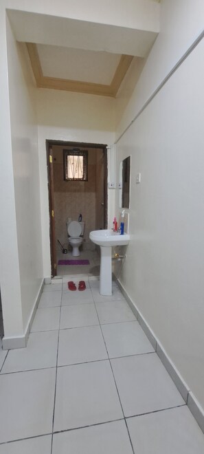 Handtücher, Seife, Toilettenpapier