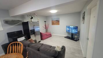 Apartment, 2 Bedrooms, Balcony | Living room