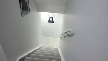 Apartment, 2 Bedrooms, Balcony | Interior