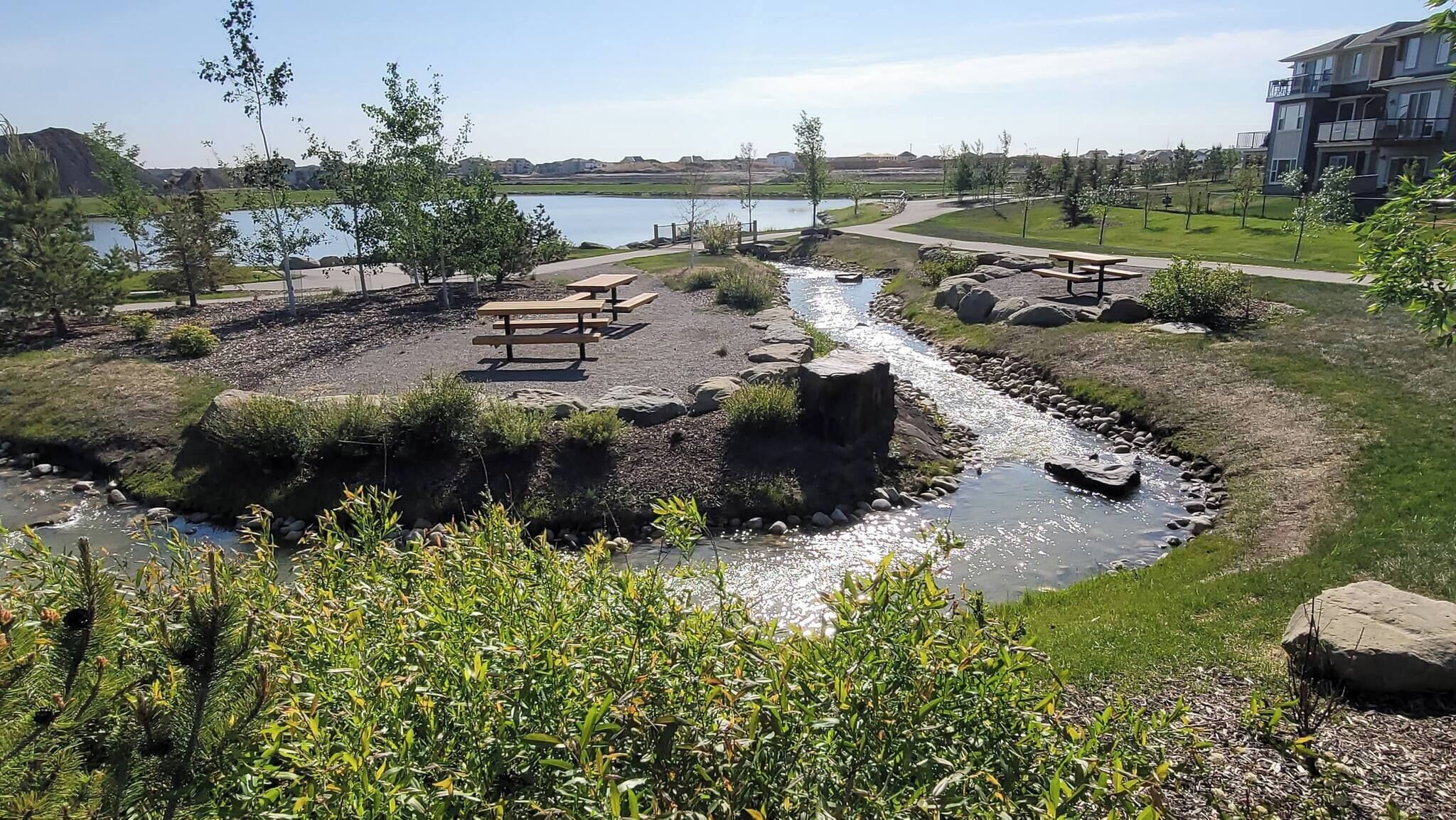 Apartment, 2 Bedrooms, Balcony | Property grounds