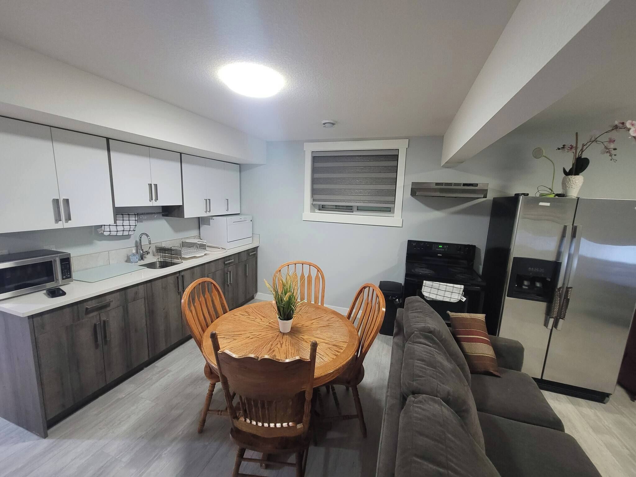 Apartment, 2 Bedrooms, Balcony | Dining room