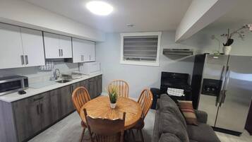 Apartment, 2 Bedrooms, Balcony | Dining room