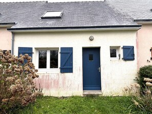 Exterior detail - Holiday home in Beg Meil, less than 1km from the beaches! (BEGMEIL)