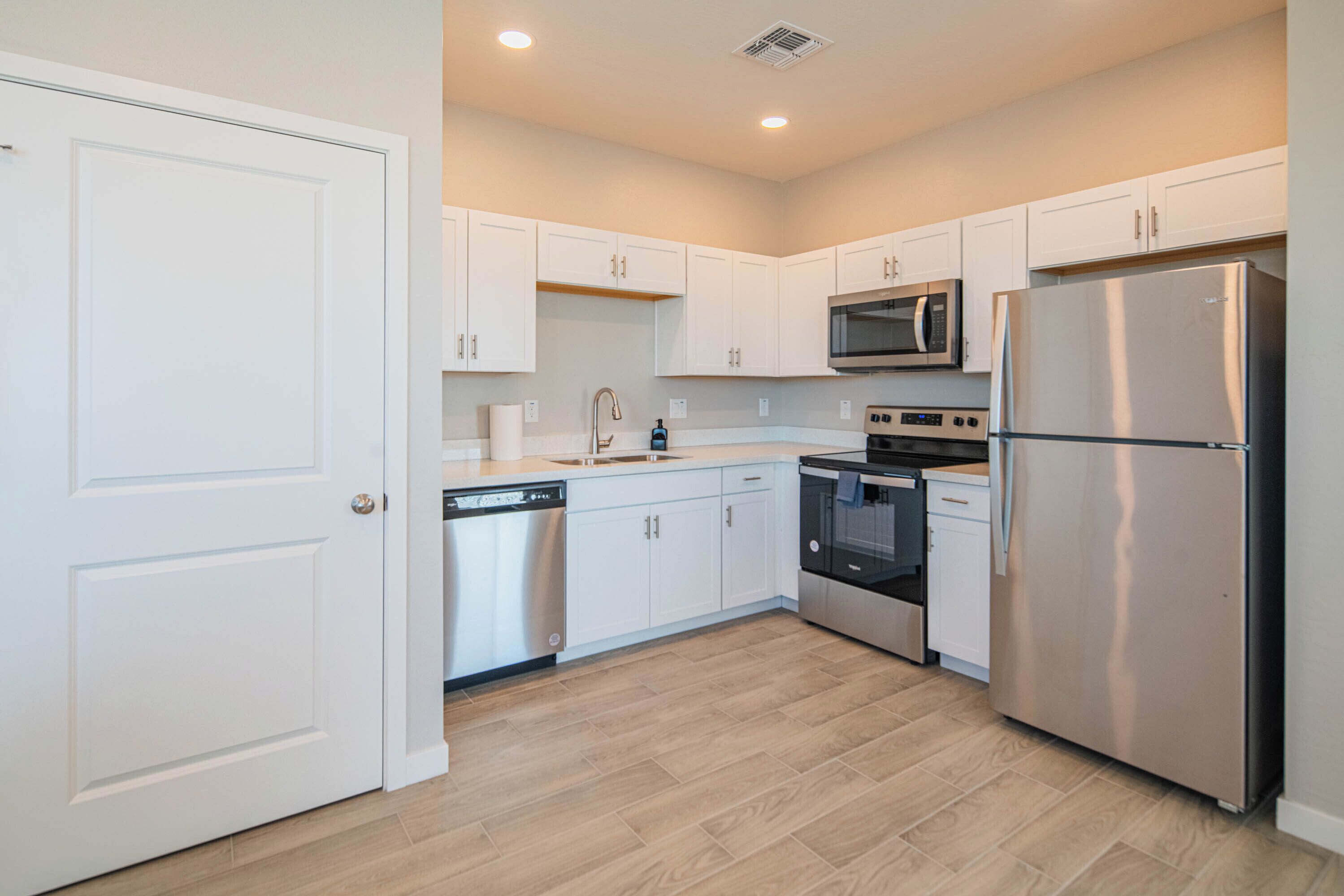 ラグジュアリー アパートメント キングベッド 1 台 冷房 | 専用キッチン